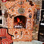 Stonehouse Byipek