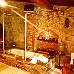 Stonehouse Byipek Selçuk