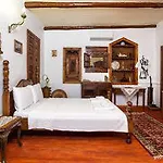 Stonehouse Byipek Selçuk