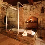 Stonehouse Byipek *