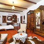 Stonehouse Byipek Hotel