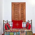Hotel Stonehouse Byipek *