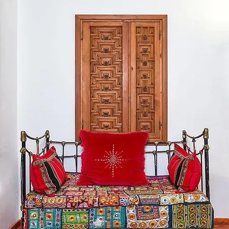 Hotel Stonehouse Byipek Hotel *