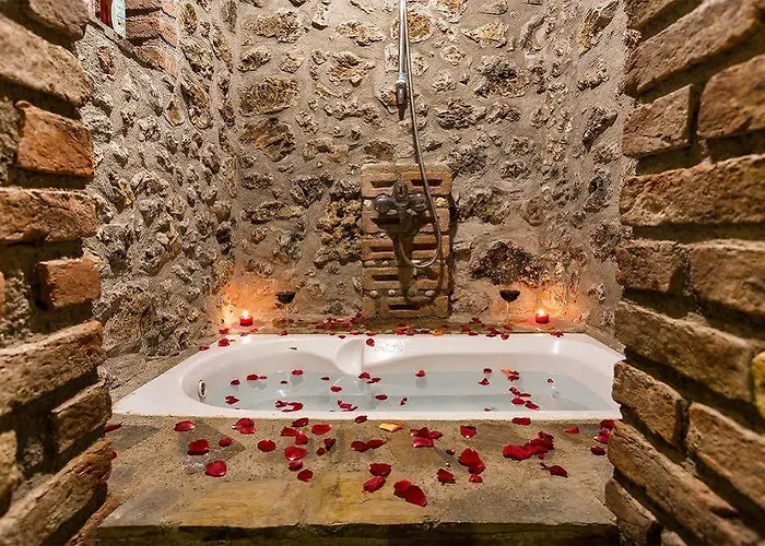 Hotel Stonehouse Byipek Hotel *