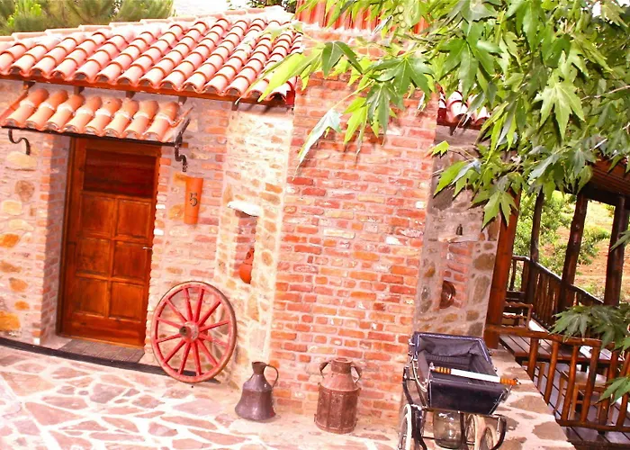 Stonehouse Byipek Hotel Hotel *