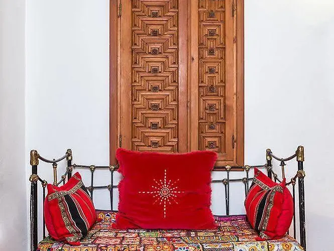 Hotel Stonehouse Byipek Hotel *