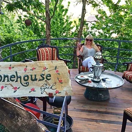 Hotel Stonehouse Byipek Hotel *