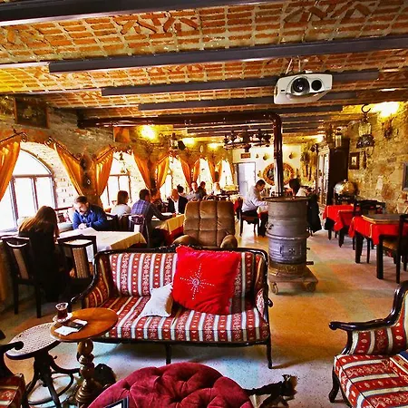 Otel Stonehouse Byipek *