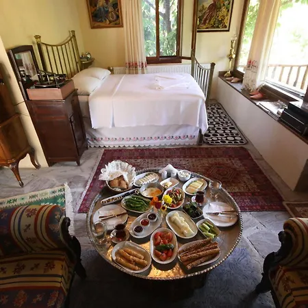 Stonehouse Byipek Otel *
