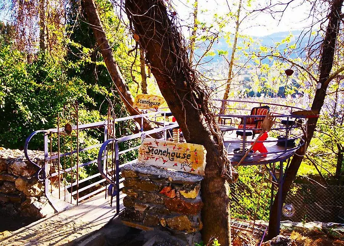 Stonehouse Byipek Selçuk